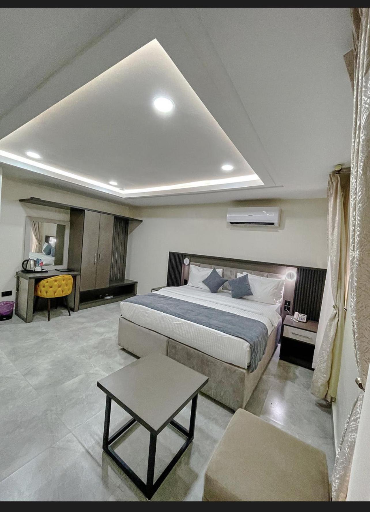 The Mayrock Hotel Abuja Kültér fotó